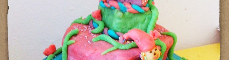 Eine kunterbunte Regenbogentorte