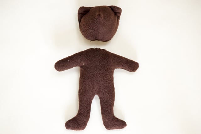Teddybär nähen - Körper und Kopf mit Füllwatte