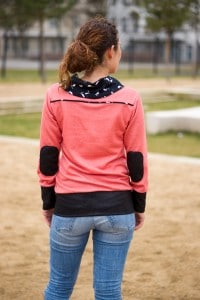 Genäht - Pullover mit Kragen und Passe