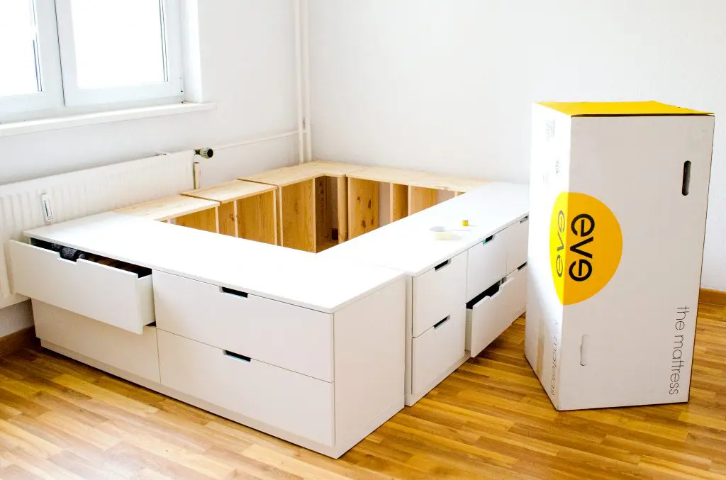 DIY IKEA Hack - Bett ganz einfach selber bauen 2