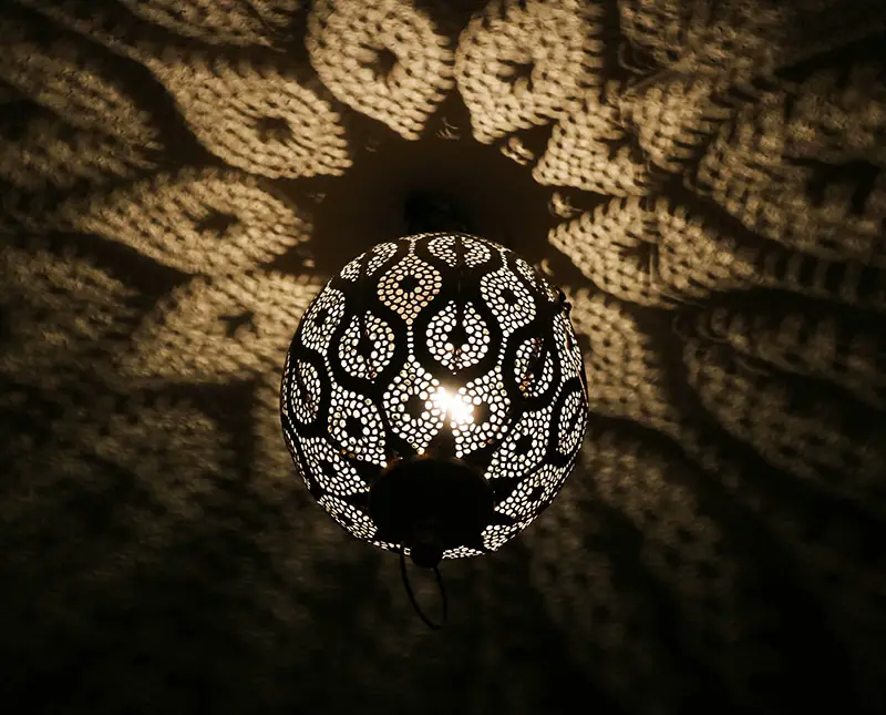 Upycling – Orientalische Lampe aus einer Laterne