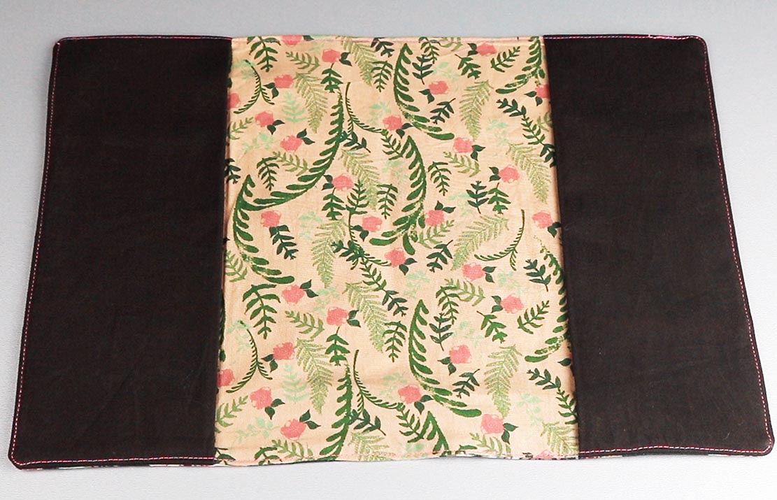 Buchhülle nähen Anleitung wenden