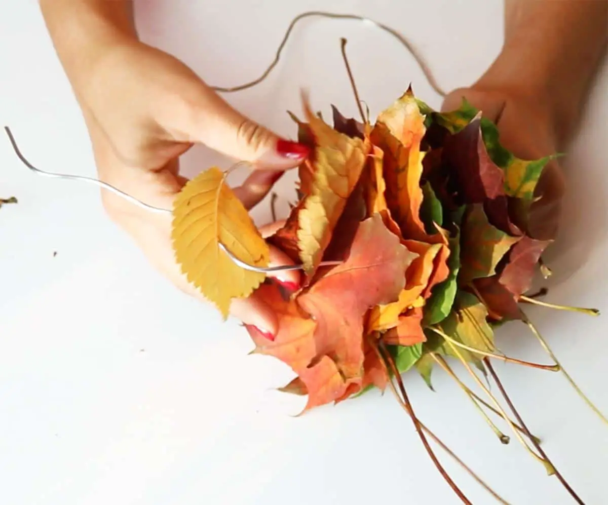 Bastelidee für den Herbst - Einfacher Blätterkranz