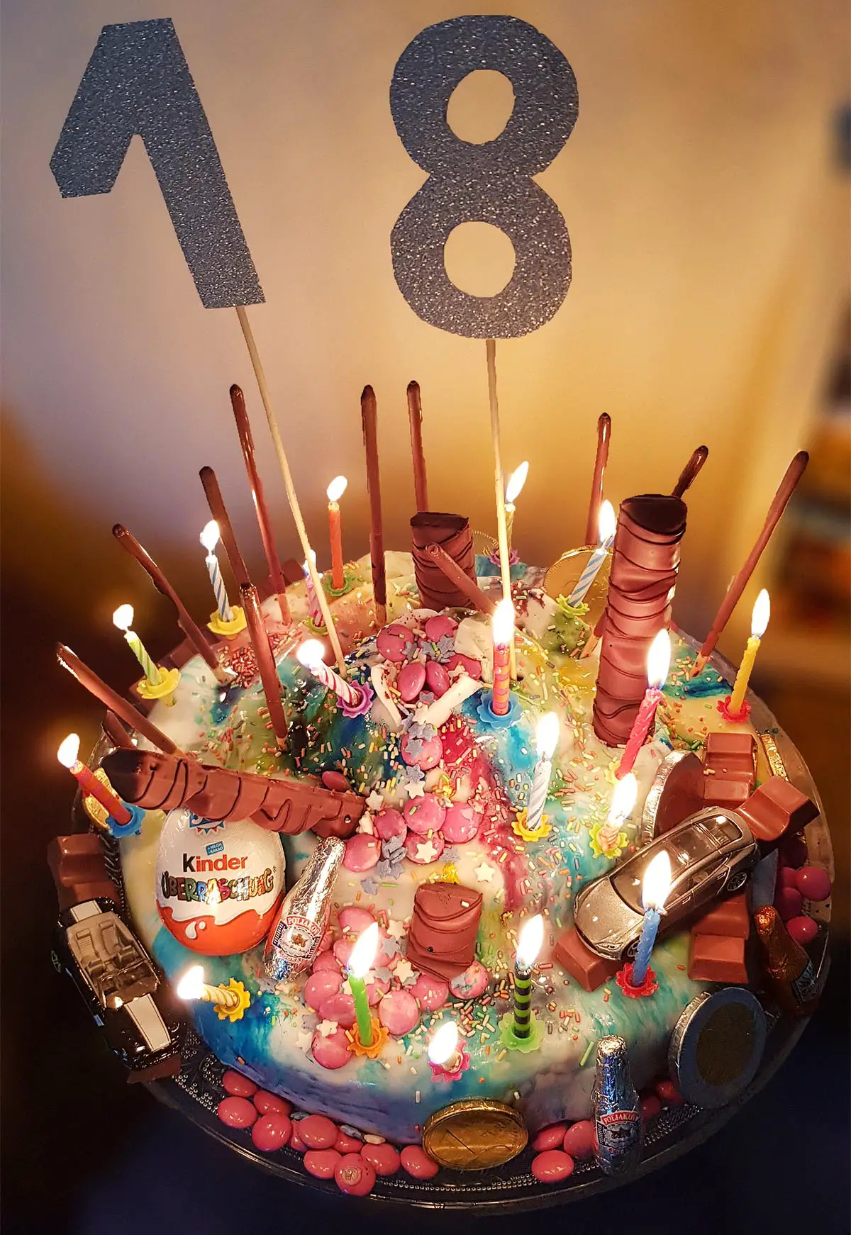 Birthday Cake - Geburtstagskuchen für Jungs zum 18. Geburtstag