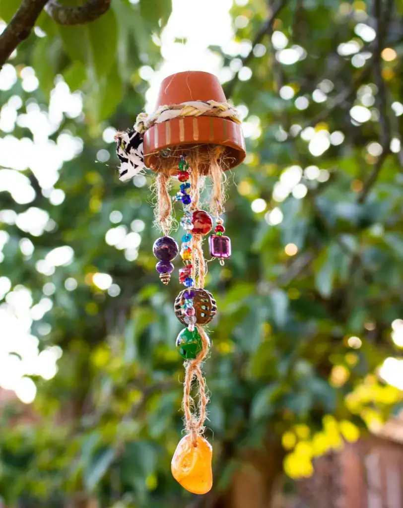 Upcycling - Basteln mit Schmuckresten - Windspiel für den Garten