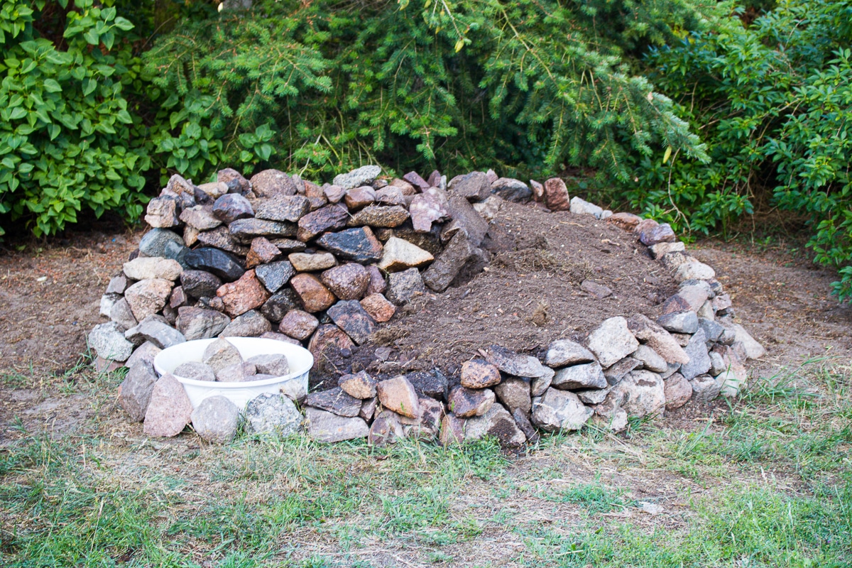 Anleitung Kräuterspirale bauen ganz einfach Garten DIY