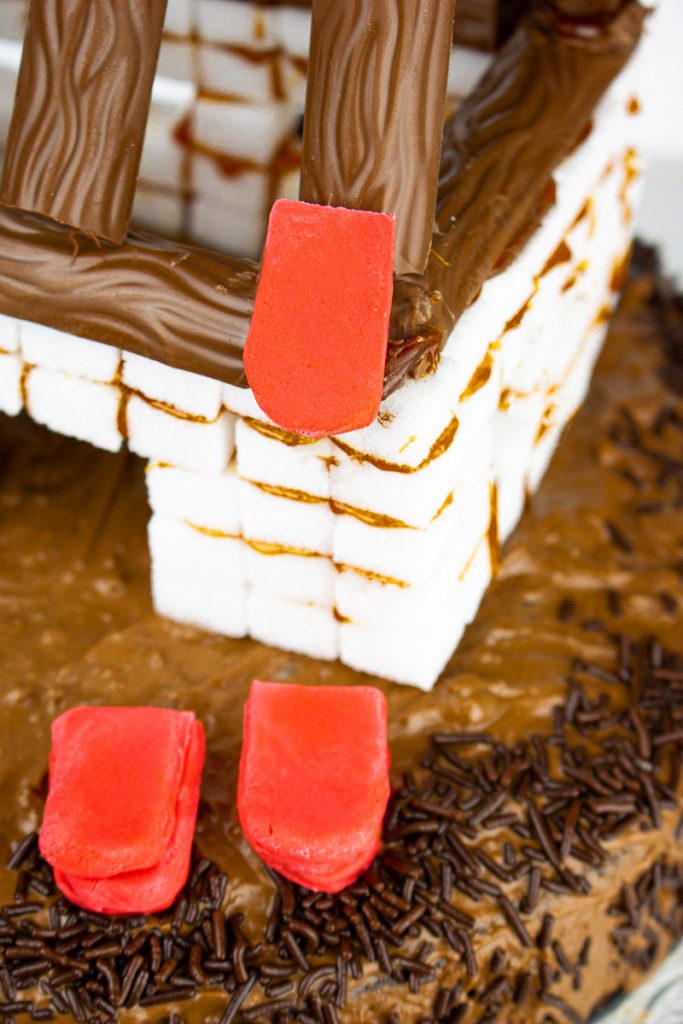 Kuchen backen für Männer Geburtstagskuchen HandwerkerKuchen backen für Männer Geburtstagskuchen Handwerker / Dachdecker