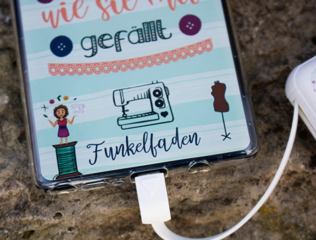 Handyhülle mit Nähmaschine Motiv