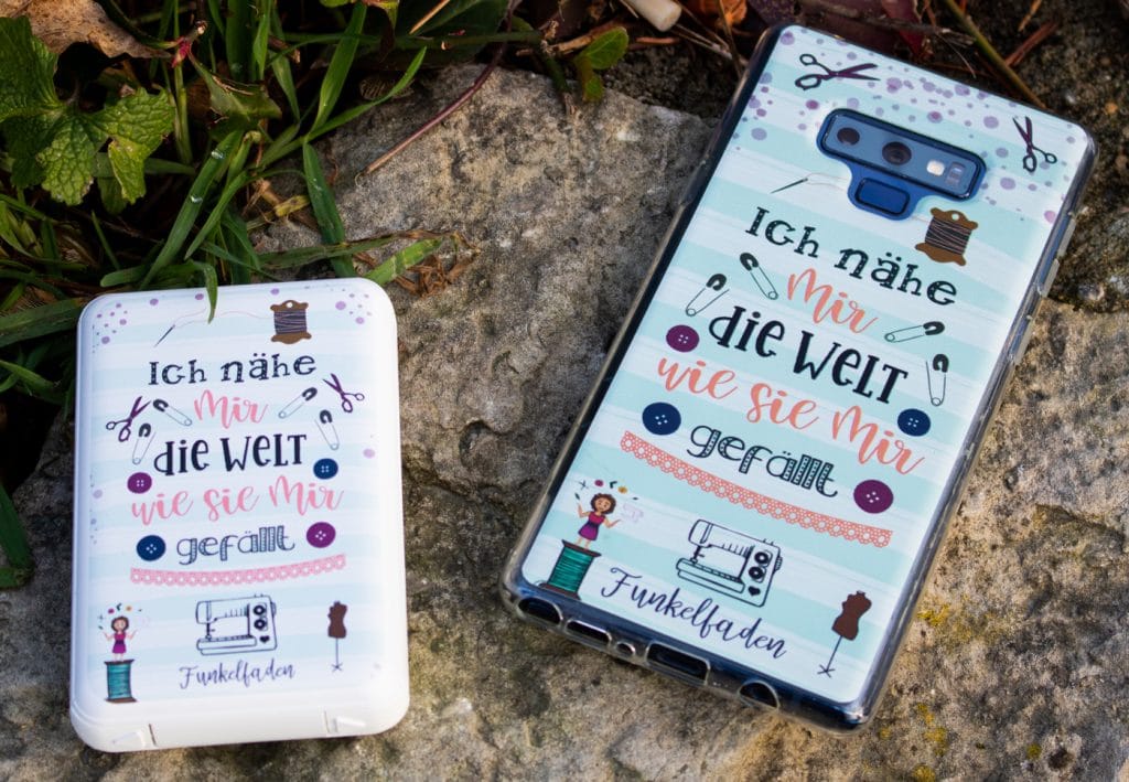 Nähliebe - individuelle Handyhülle gestalten + Verlosung 32 Nähliebe - individuelle Powerbank gestalten + Verlosung Handyhülle mit Nähmaschine Motiv