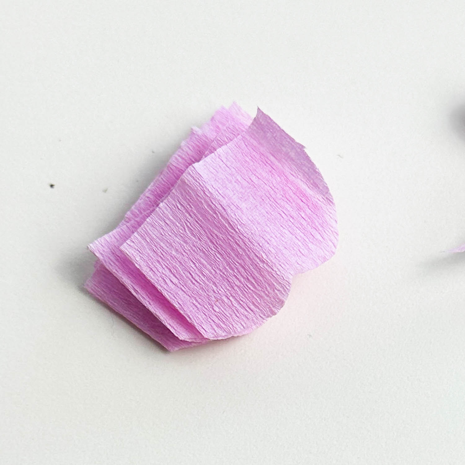 blumen aus krepppapier basteln einfach