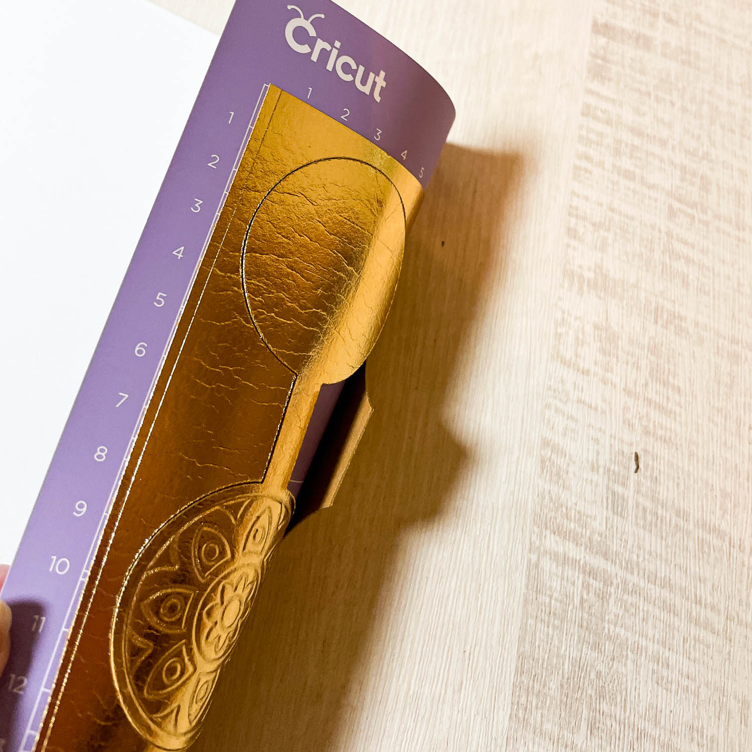 8-in-1 Prägestift – Zum Ritzen, Prägen & Gravieren Auf Papier, Metallfolie, Ton (Gold-Optik)