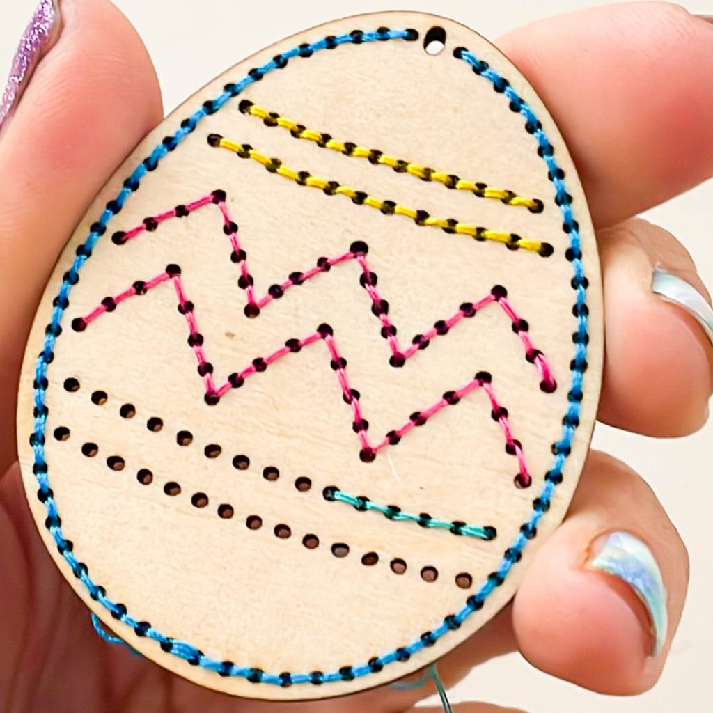 DIY Stickbild Osterei – mit Freebie zum Ausdrucken, Plotten + Laser 9 Ostereier lasern und besticken