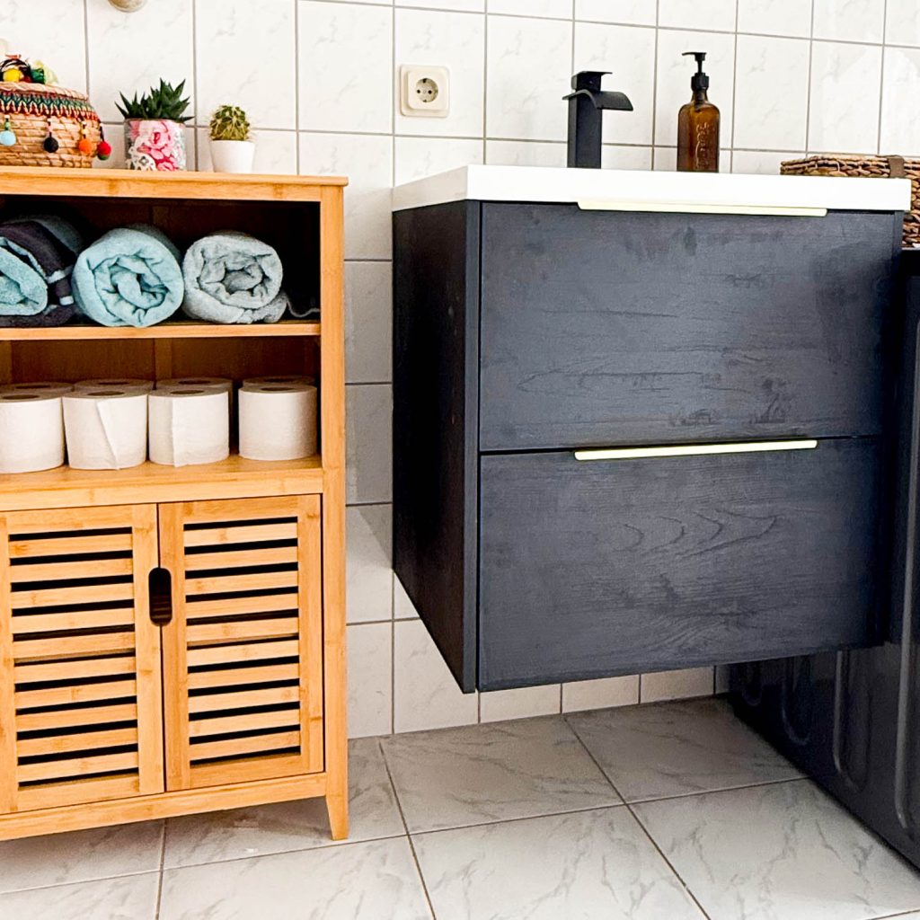Kleines Bad renovieren – Ein neuer Waschbeckenunterschrank fürs Funkelfaden Haus 50 Kleines Bad renovieren Ideen mit Waschmaschine
