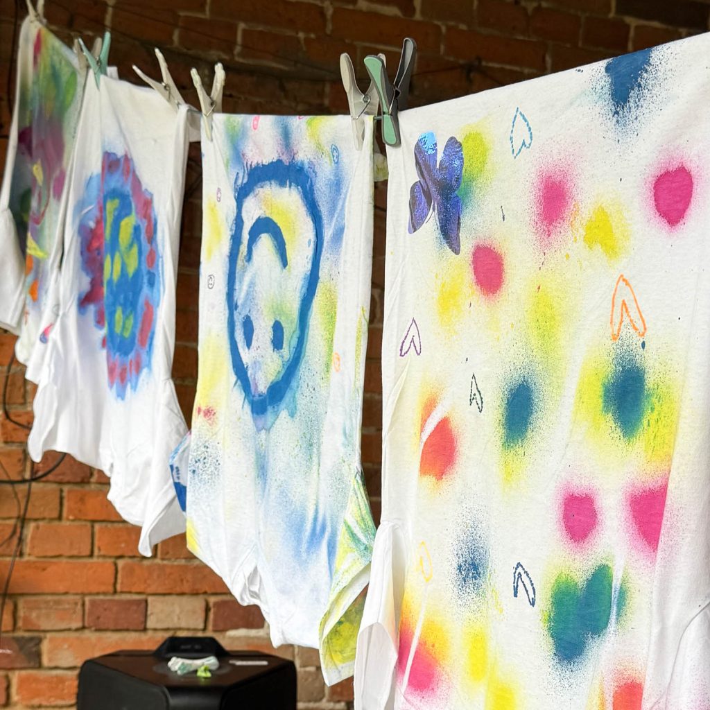 Kreativer Kindergeburtstag T-Shirt gestalten