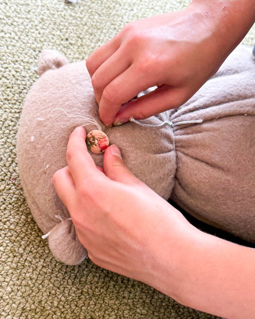 Sommernähkurs beim SOS Kinderdorf Wittenberge – Wir verschönern den Kindergarten ✂️🌞 11 SOS Kinderdorf Wittenberge Nähkurs 2025 - Wir machen den Kindergarten schön