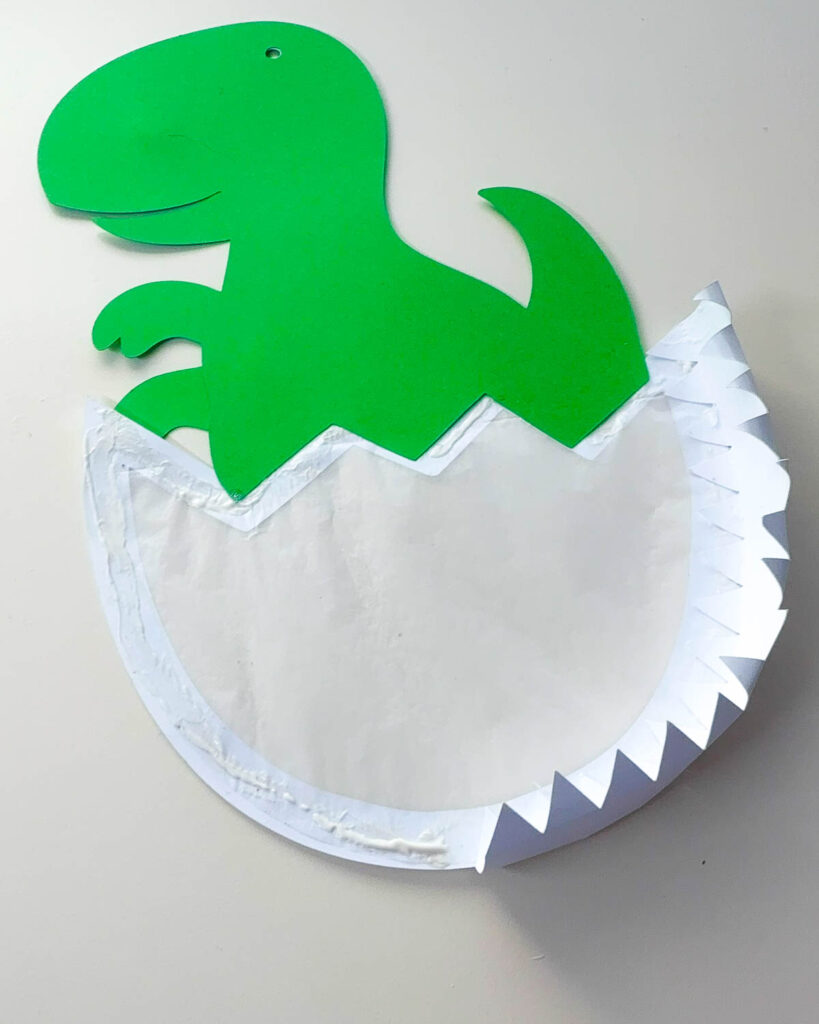 Dino-Laterne basteln mit dem Cricut Maker 3 + Plotterfreebie 55 Anleitung Dino Laterne basteln - gratis Vorlage