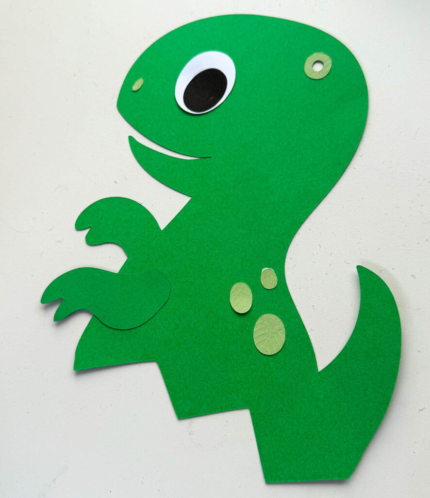 Dino-Laterne basteln mit dem Cricut Maker 3 + Plotterfreebie 52 Anleitung Dino Laterne basteln - gratis Vorlage