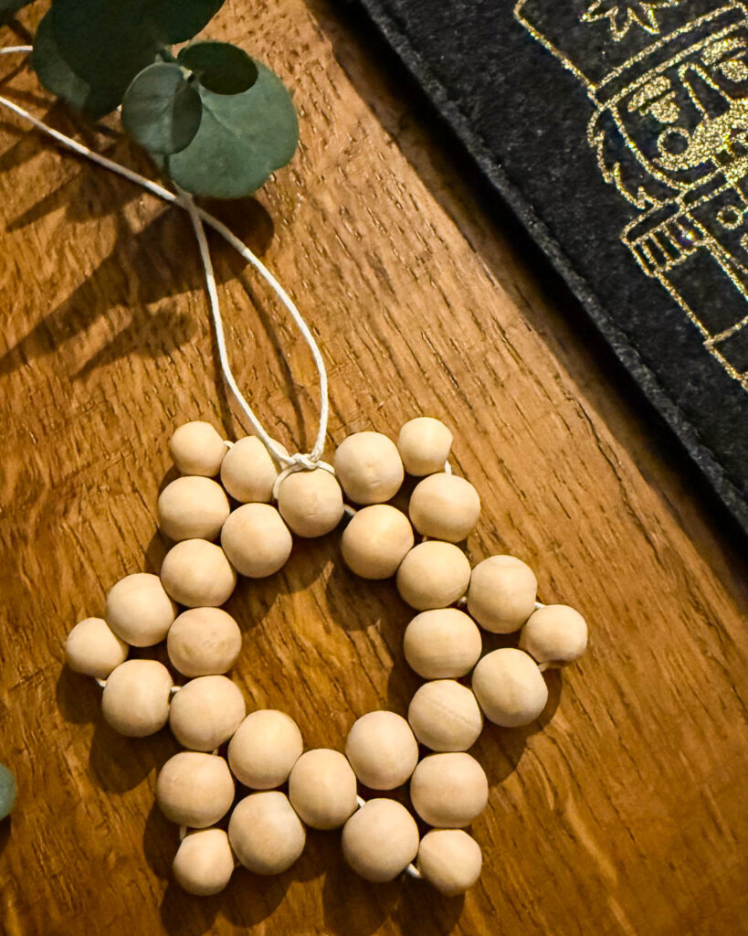 Anleitung Sterne basteln aus Perlen 4 Sterne aus Perlen basteln -01