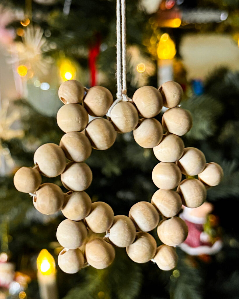 Anleitung Sterne basteln aus Perlen 14 Sterne aus Perlen basteln -02