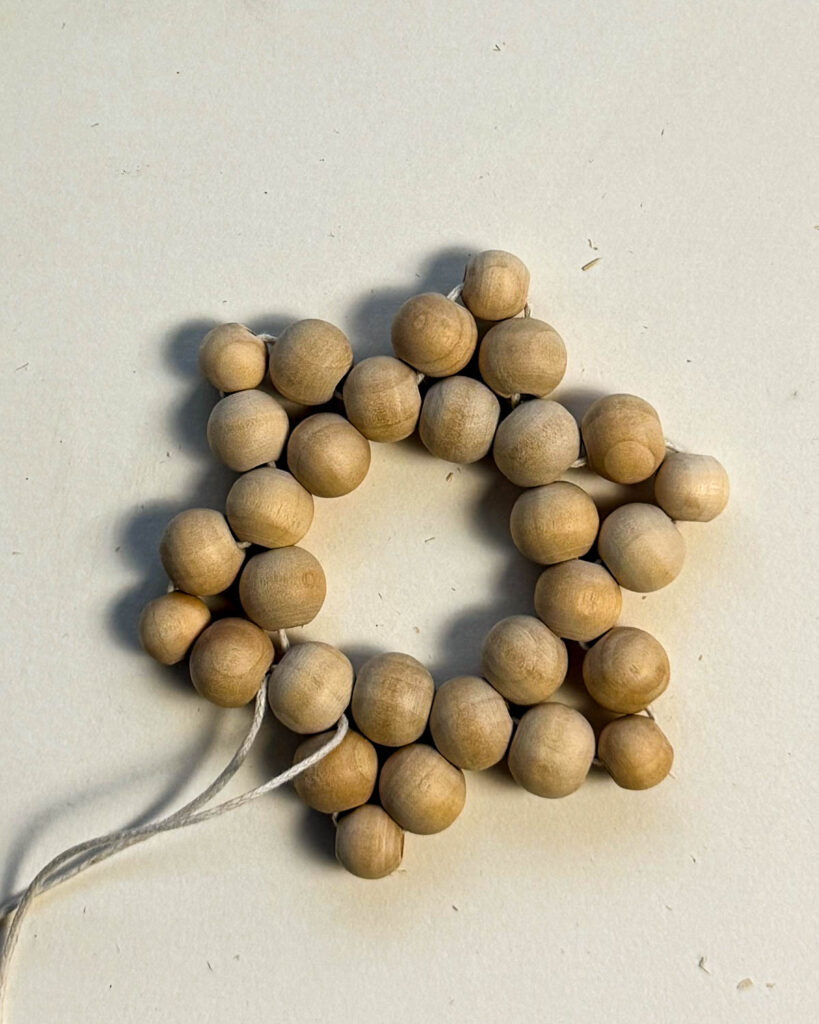 Anleitung Sterne basteln aus Perlen 13 Sterne aus Perlen basteln -11