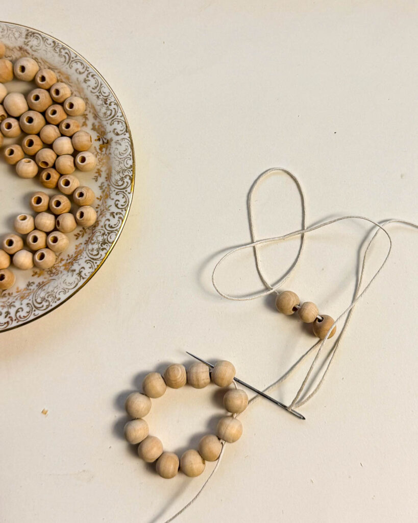 Anleitung Sterne basteln aus Perlen 7 Anleitung Sterne aus Perlen basteln