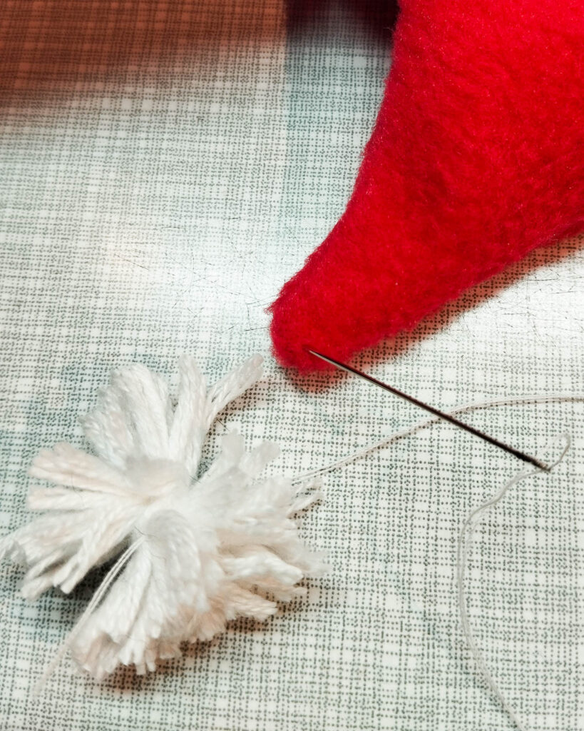 Weihnachtsmantel nähen für die Funkelfaden Maus 23 Weihnachtsmann Mantel nähen für Funkelfaden Maus