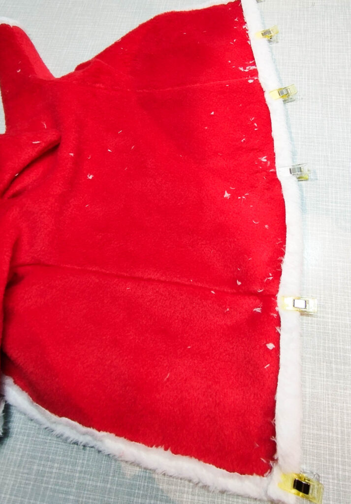 Weihnachtsmantel nähen für die Funkelfaden Maus 19 Weihnachtsmann Mantel nähen für Funkelfaden Maus