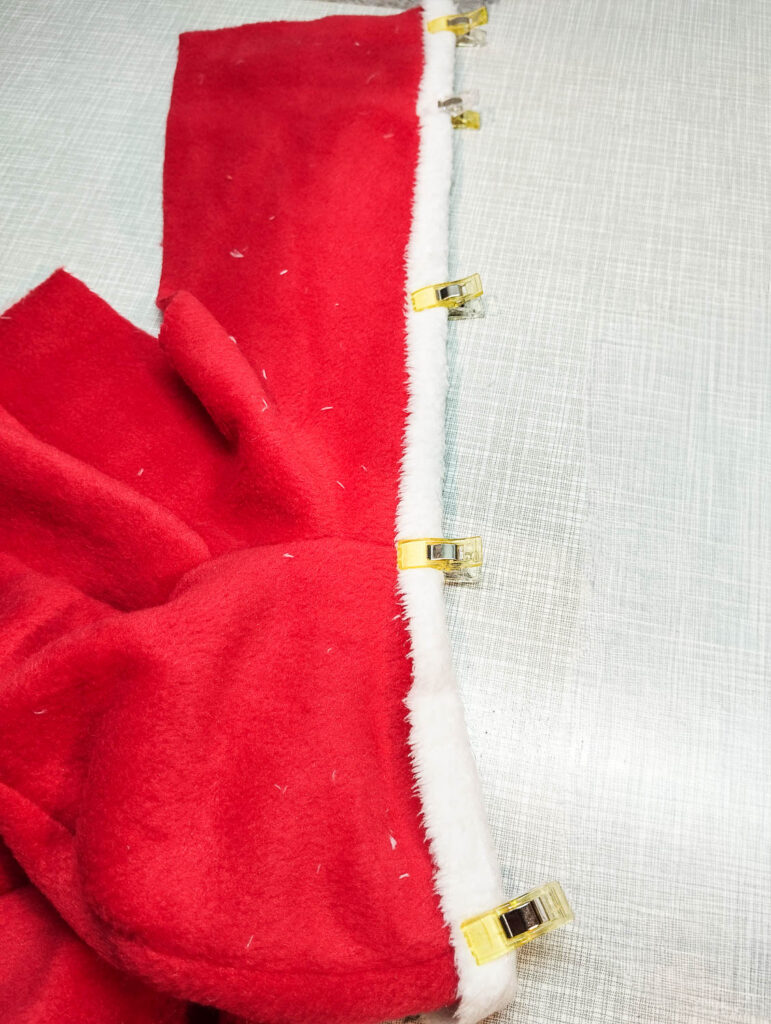 Weihnachtsmantel nähen für die Funkelfaden Maus 15 Weihnachtsmann Mantel nähen für Funkelfaden Maus