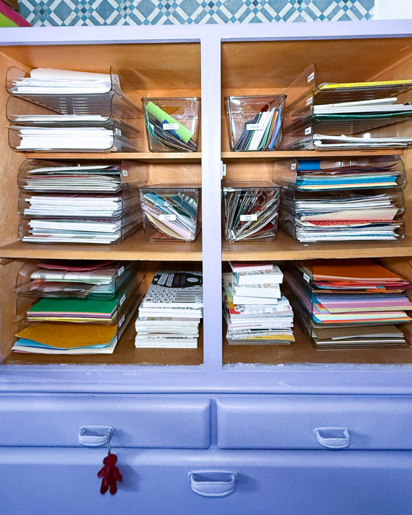 Ordnung im Bastelzimmer mit System - Papier sortieren ordentlich