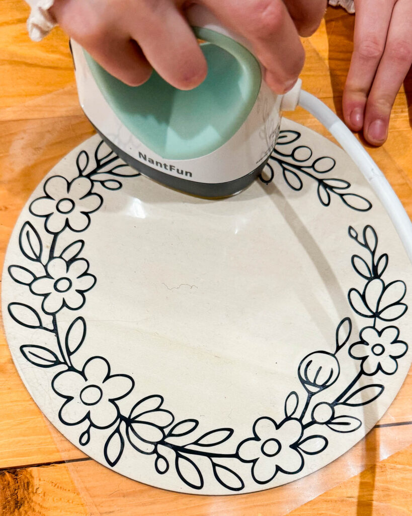 Hallo Frühling Plotterfreebie - Plotten auf Holz