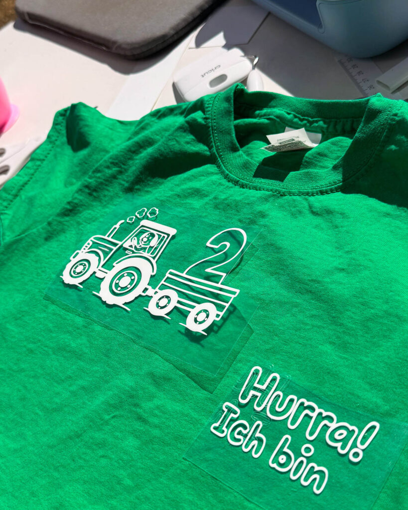 Plotterfreebie - Geburtstagsshirt mit Traktor plotten 3