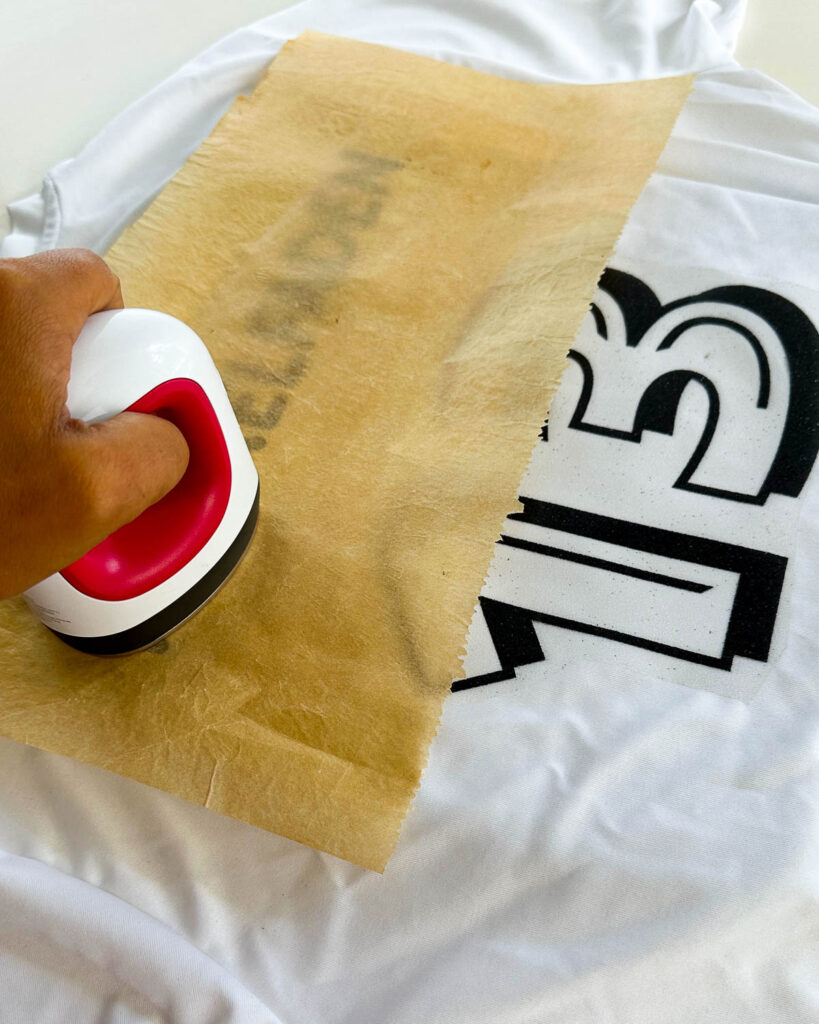 Fussball-Trikot personalisieren mit dem Plotter 6 DIY Ideen Fußball WM - Trikot personalisieren-10