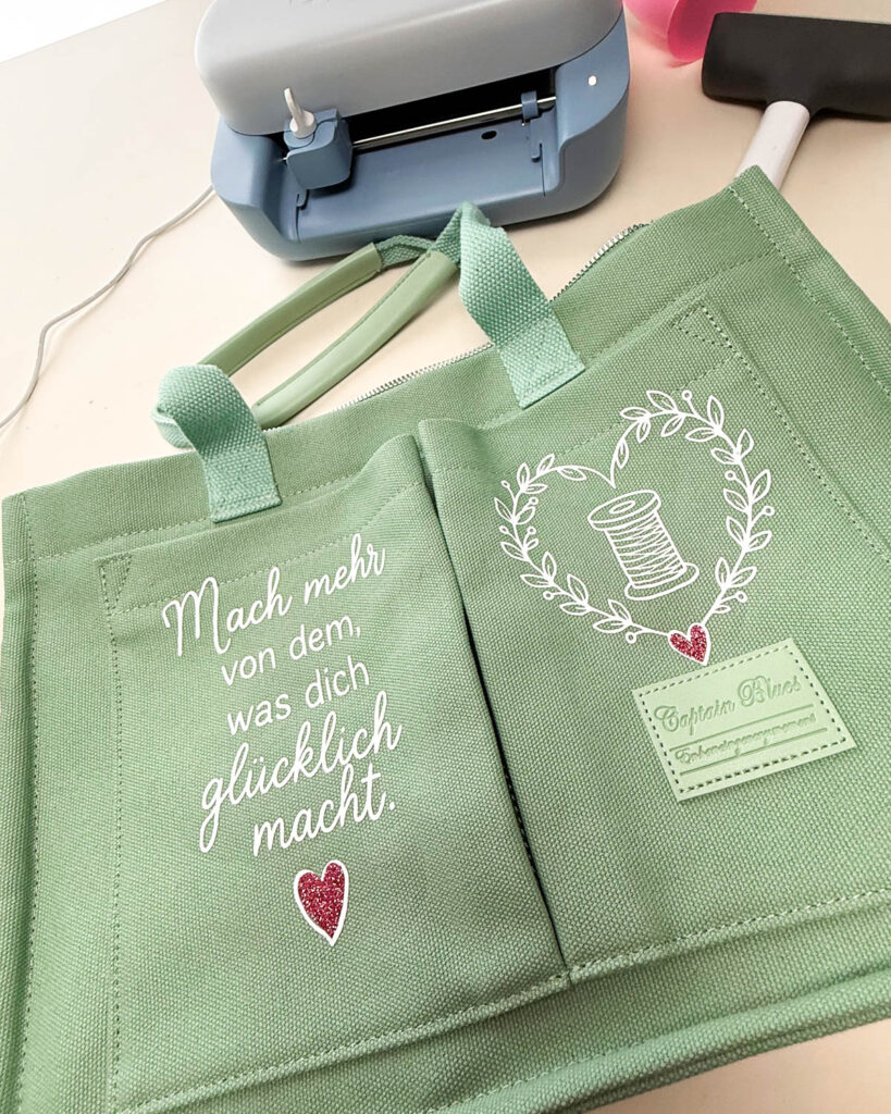 Tasche beplotten - Zwei kostenlose Plotterdateien für kreative Lieblingsmenschen 9 Tasche beplotten Motiv Mach mehr von dem was dich glücklich macht-8