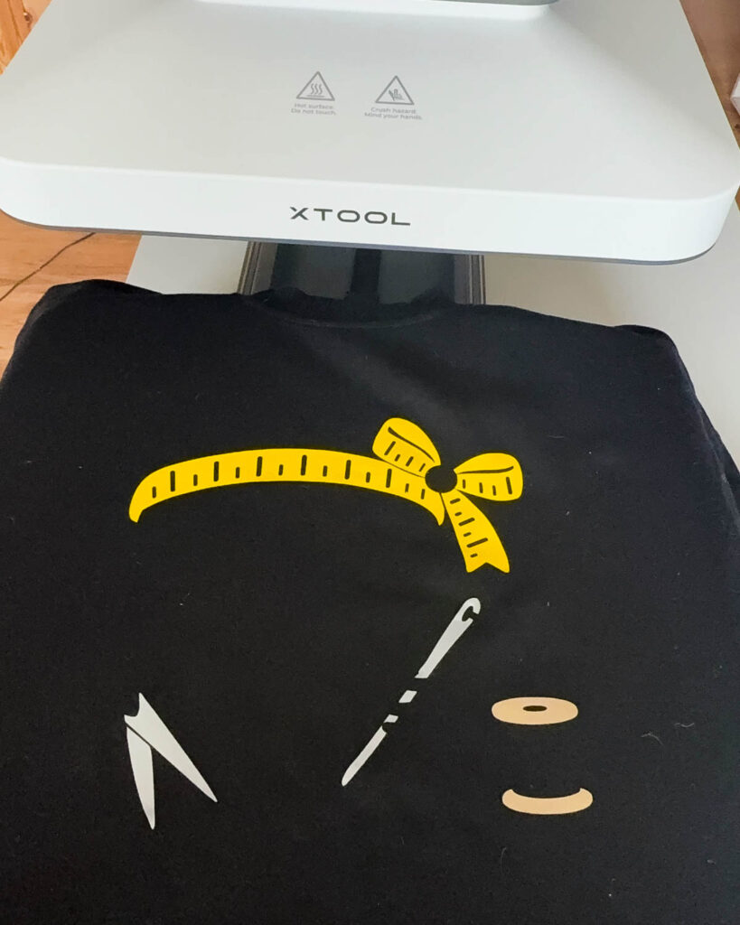 Halloween Plotterdatei Totenkopf Nähliebe 10 FUnkelfaden Plotterdatei Halloween Nähliebe Skelett